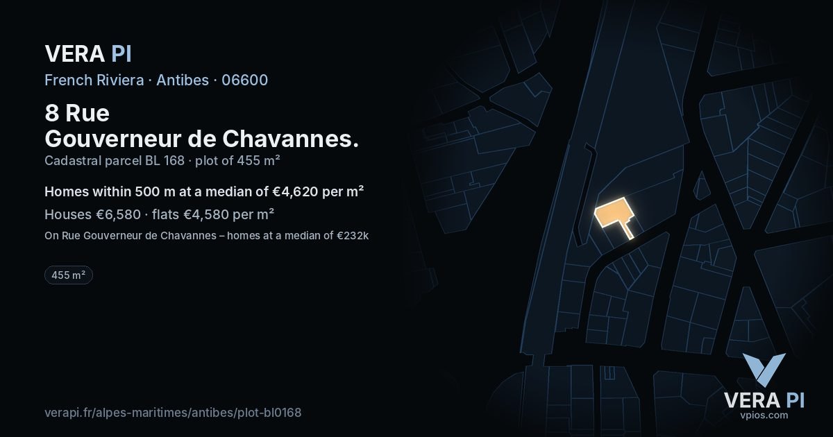 8 Rue Gouverneur de Chavannes, Antibes at night – the plot lit, the parcels around coloured by the prices near them
