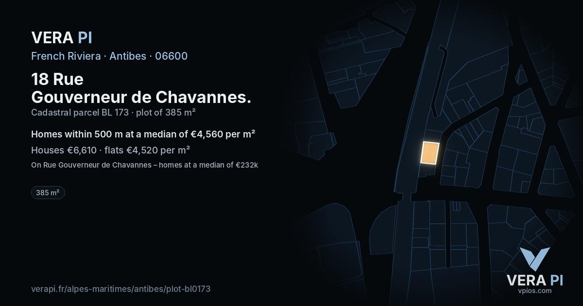 18 Rue Gouverneur de Chavannes, Antibes at night – the plot lit, the parcels around coloured by the prices near them