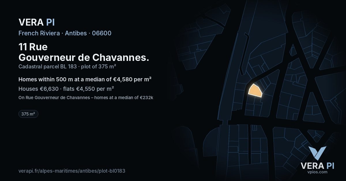 11 Rue Gouverneur de Chavannes, Antibes at night – the plot lit, the parcels around coloured by the prices near them