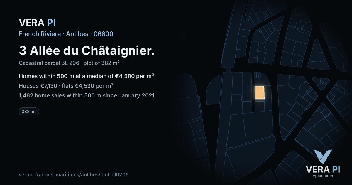 3 Allée du Châtaignier, Antibes at night – the plot lit, the parcels around coloured by the prices near them