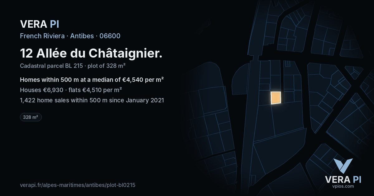 12 Allée du Châtaignier, Antibes at night – the plot lit, the parcels around coloured by the prices near them
