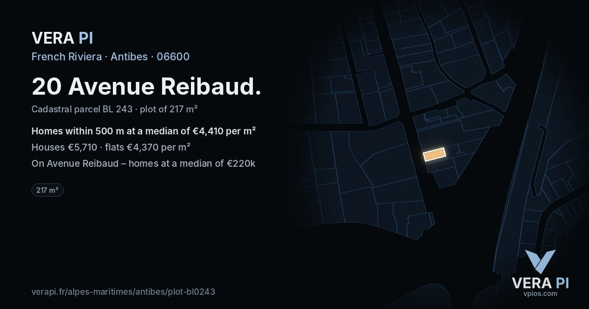 20 Avenue Reibaud, Antibes at night – the plot lit, the parcels around coloured by the prices near them