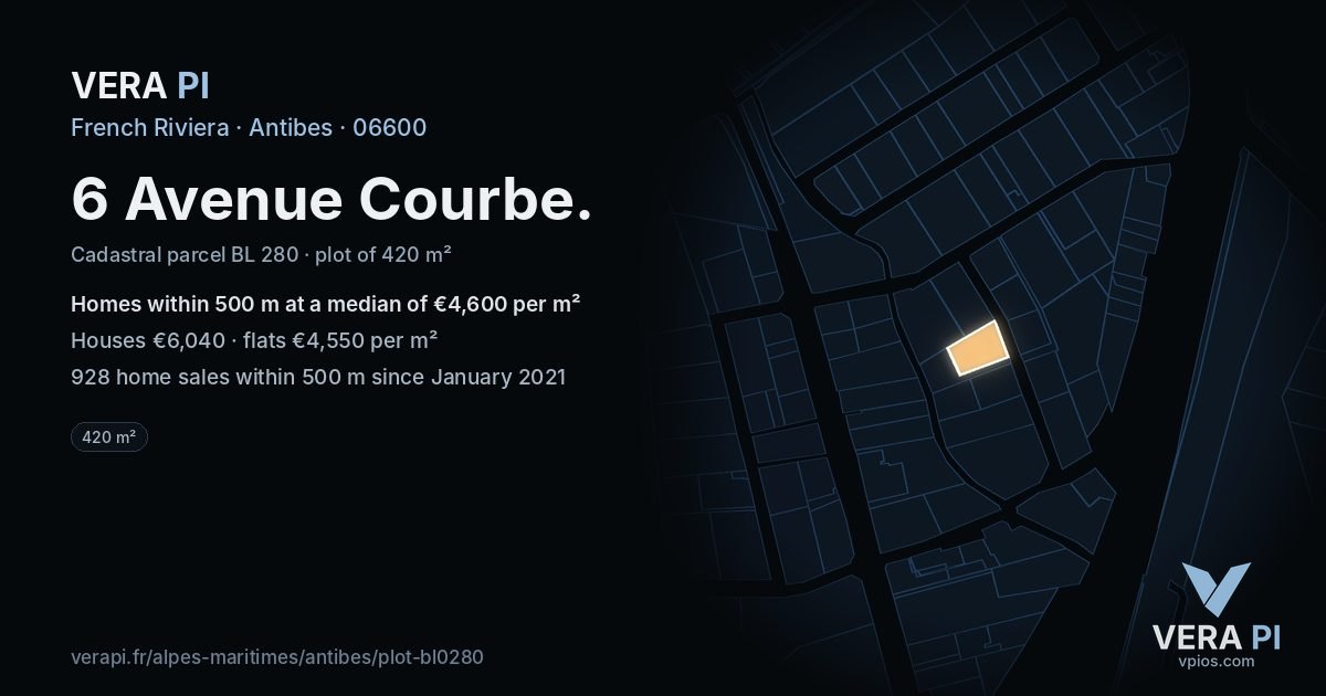 6 Avenue Courbe, Antibes at night – the plot lit, the parcels around coloured by the prices near them