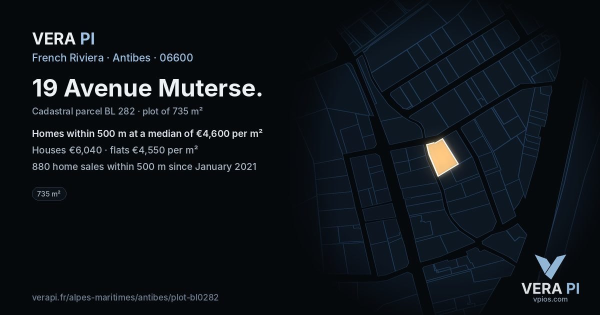 19 Avenue Muterse, Antibes at night – the plot lit, the parcels around coloured by the prices near them