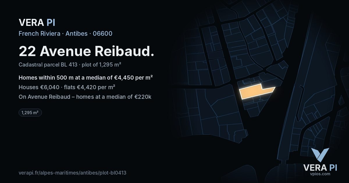 22 Avenue Reibaud, Antibes at night – the plot lit, the parcels around coloured by the prices near them