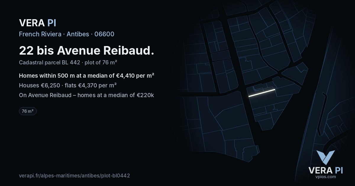 22 bis Avenue Reibaud, Antibes at night – the plot lit, the parcels around coloured by the prices near them
