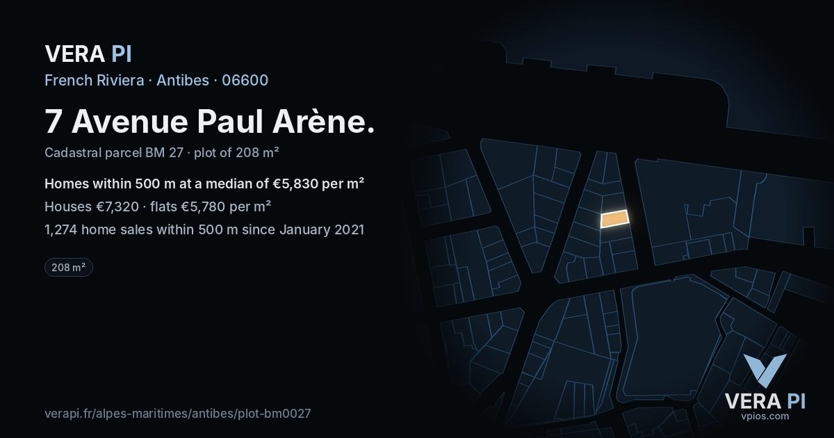 7 Avenue Paul Arène, Antibes at night – the plot lit, the parcels around coloured by the prices near them
