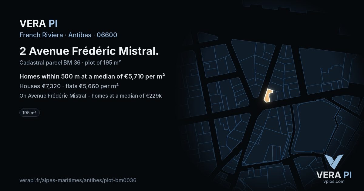 2 Avenue Frédéric Mistral, Antibes at night – the plot lit, the parcels around coloured by the prices near them