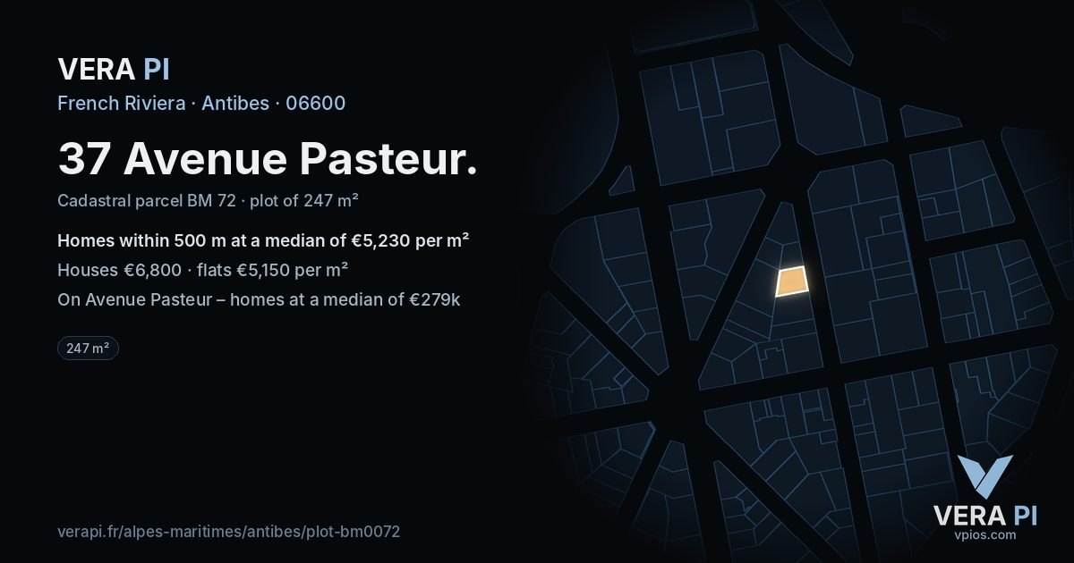 37 Avenue Pasteur, Antibes at night – the plot lit, the parcels around coloured by the prices near them