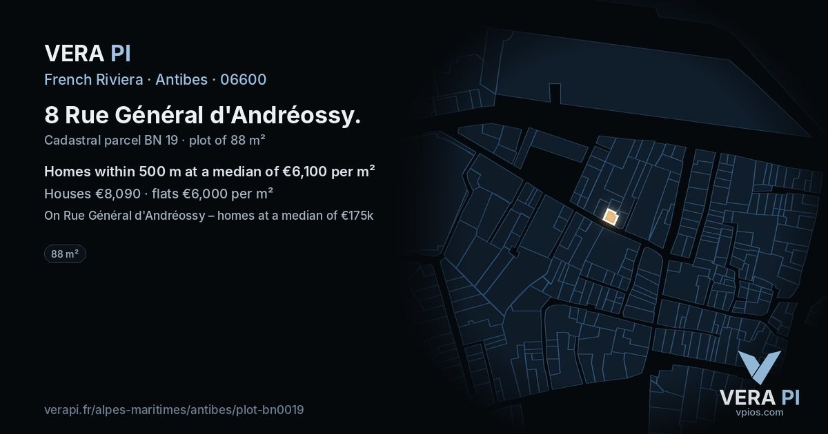 8 Rue Général d'Andréossy, Antibes at night – the plot lit, the parcels around coloured by the prices near them