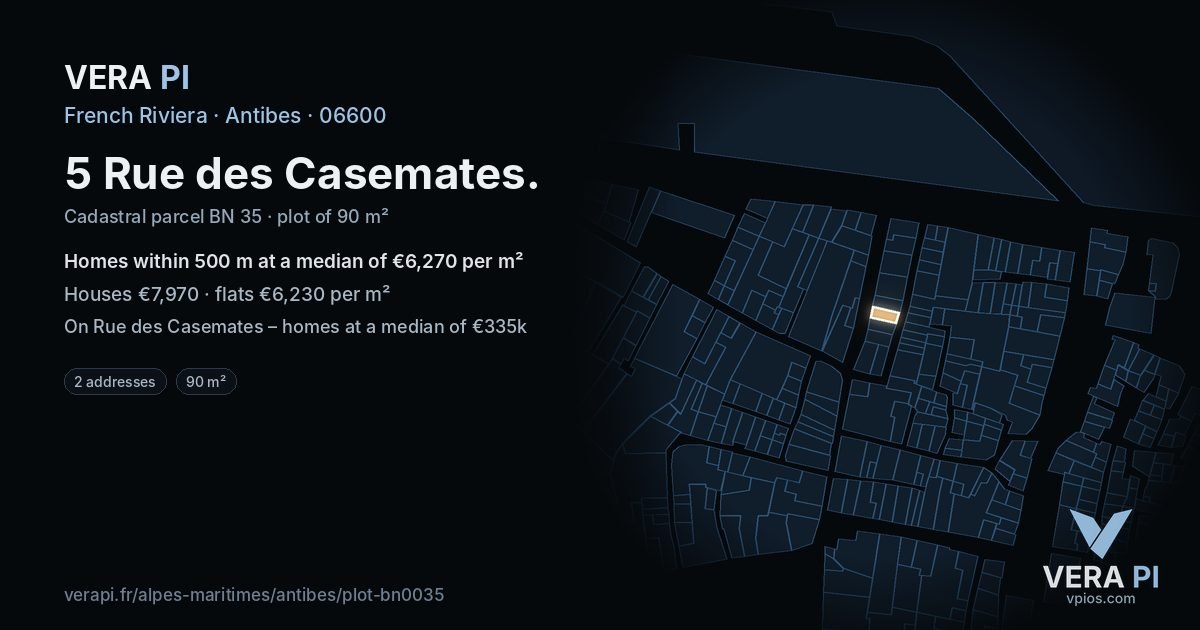 5 Rue des Casemates, Antibes at night – the plot lit, the parcels around coloured by the prices near them