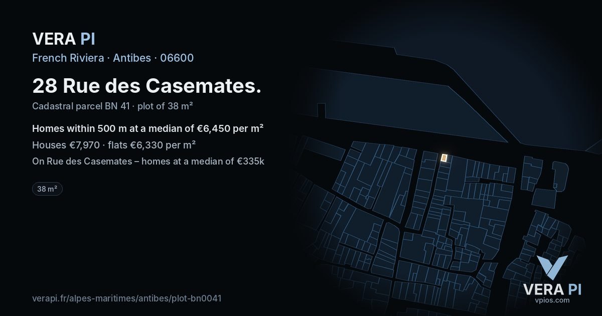 28 Rue des Casemates, Antibes at night – the plot lit, the parcels around coloured by the prices near them