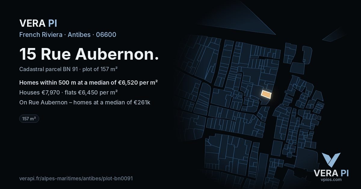 15 Rue Aubernon, Antibes at night – the plot lit, the parcels around coloured by the prices near them