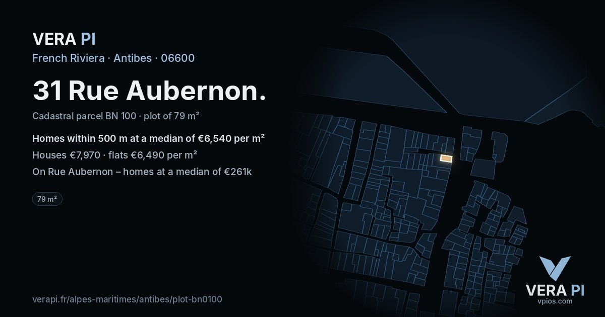 31 Rue Aubernon, Antibes at night – the plot lit, the parcels around coloured by the prices near them