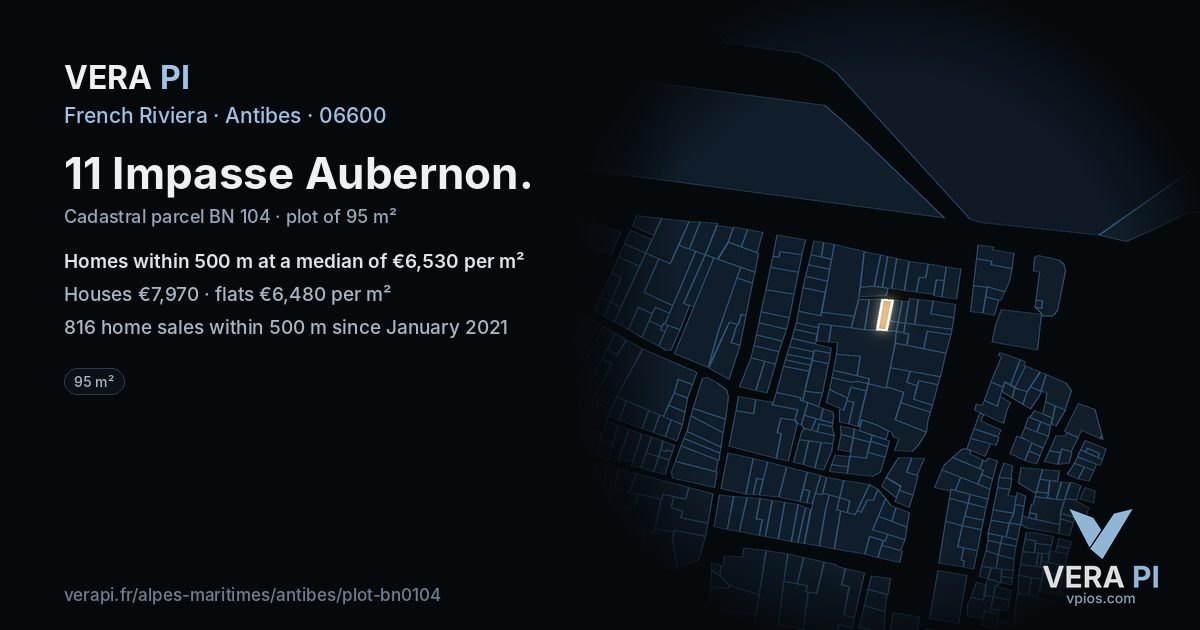 11 Impasse Aubernon, Antibes at night – the plot lit, the parcels around coloured by the prices near them