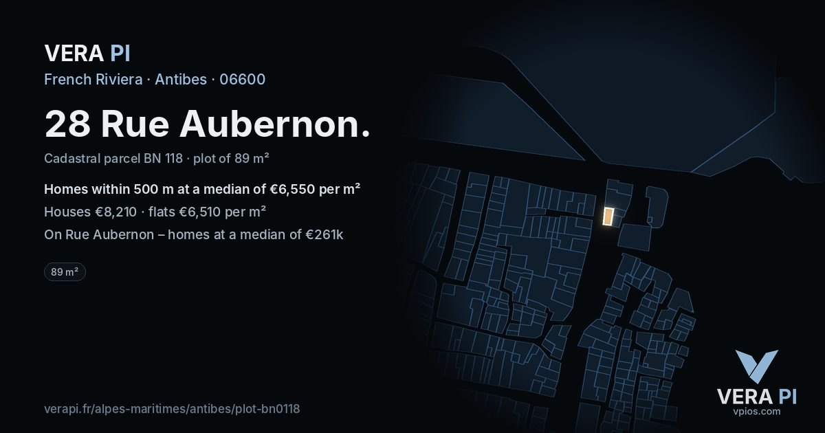 28 Rue Aubernon, Antibes at night – the plot lit, the parcels around coloured by the prices near them