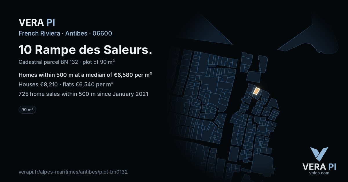 10 Rampe des Saleurs, Antibes at night – the plot lit, the parcels around coloured by the prices near them