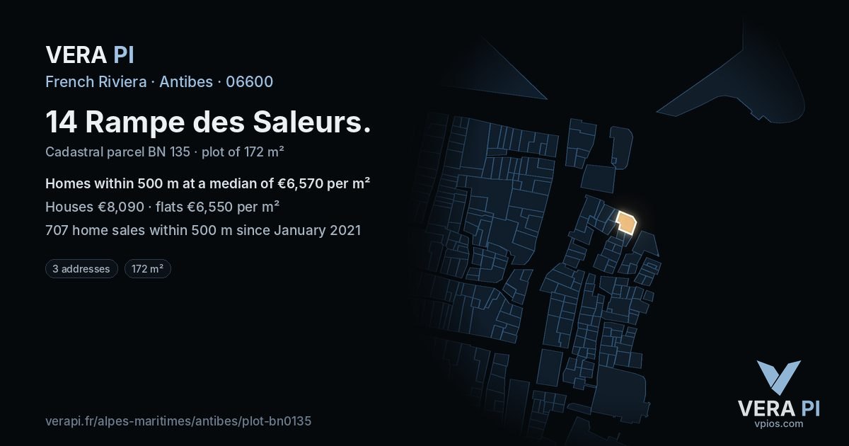 14 Rampe des Saleurs, Antibes at night – the plot lit, the parcels around coloured by the prices near them