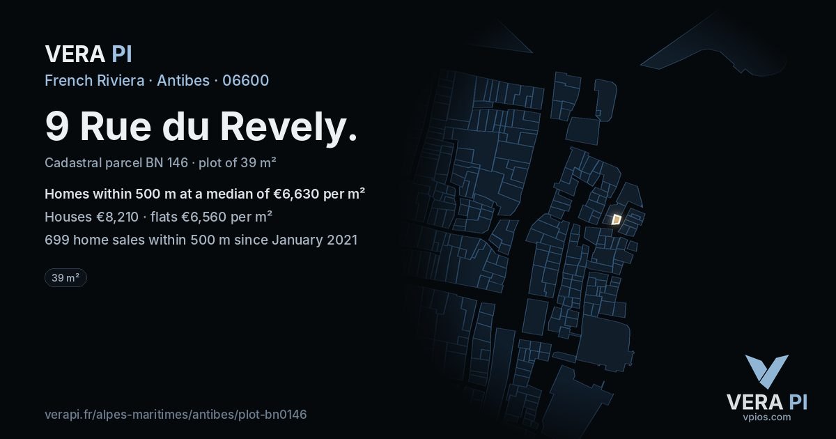 9 Rue du Revely, Antibes at night – the plot lit, the parcels around coloured by the prices near them
