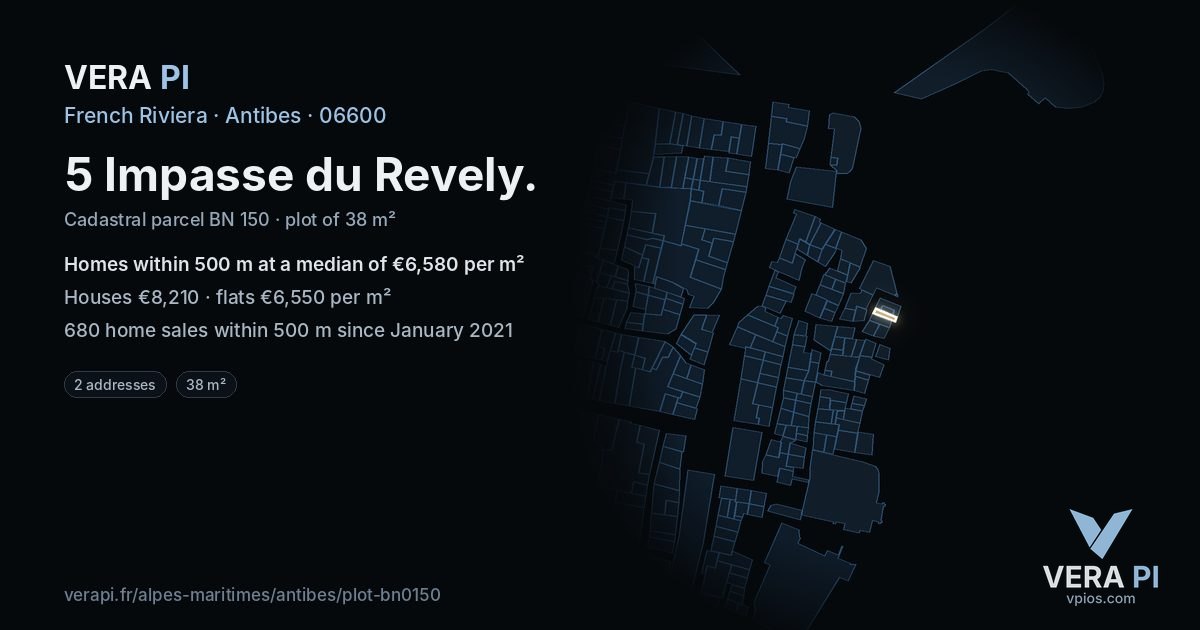 5 Impasse du Revely, Antibes at night – the plot lit, the parcels around coloured by the prices near them