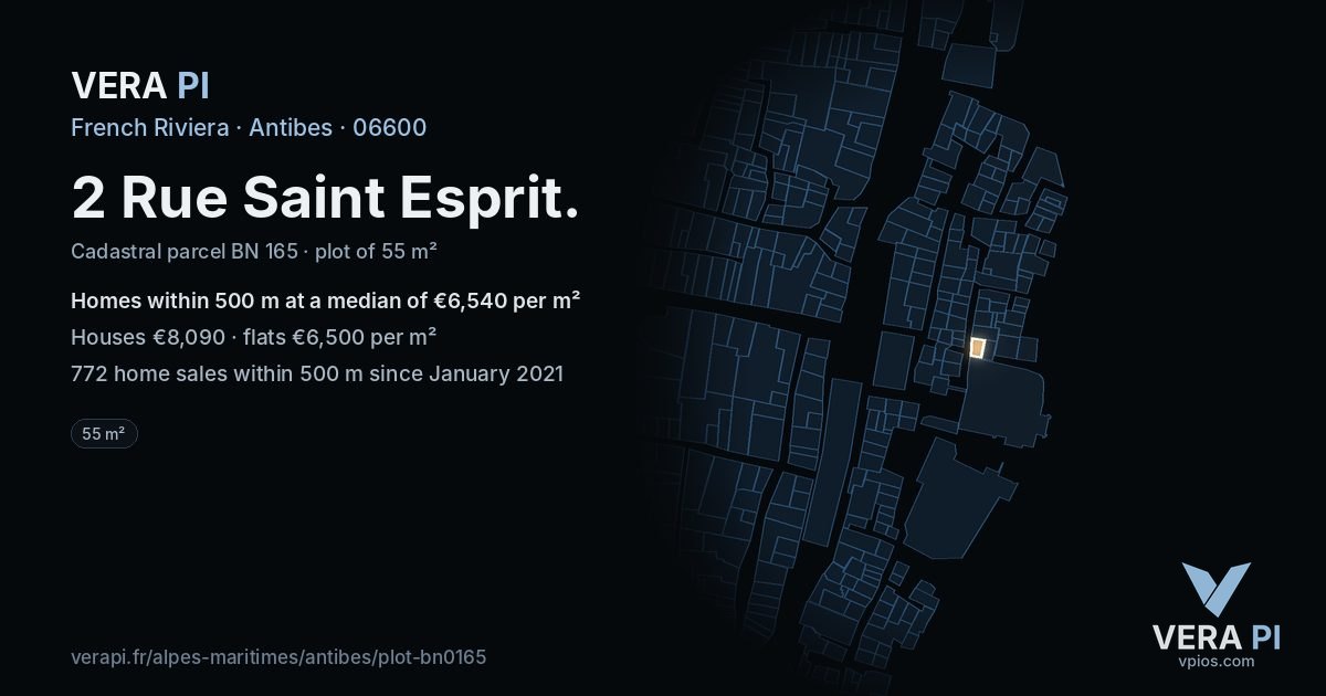 2 Rue Saint Esprit, Antibes at night – the plot lit, the parcels around coloured by the prices near them