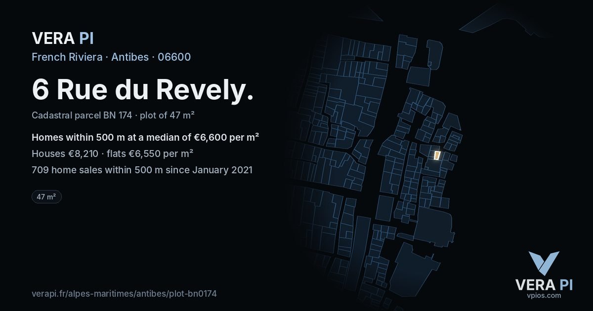 6 Rue du Revely, Antibes at night – the plot lit, the parcels around coloured by the prices near them