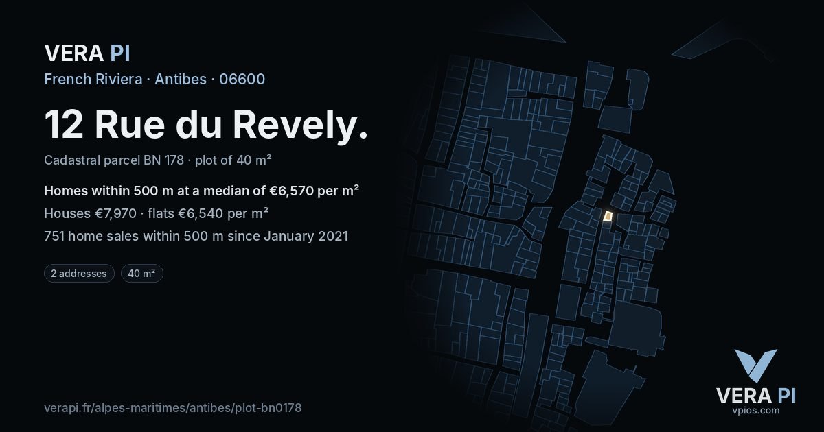 12 Rue du Revely, Antibes at night – the plot lit, the parcels around coloured by the prices near them