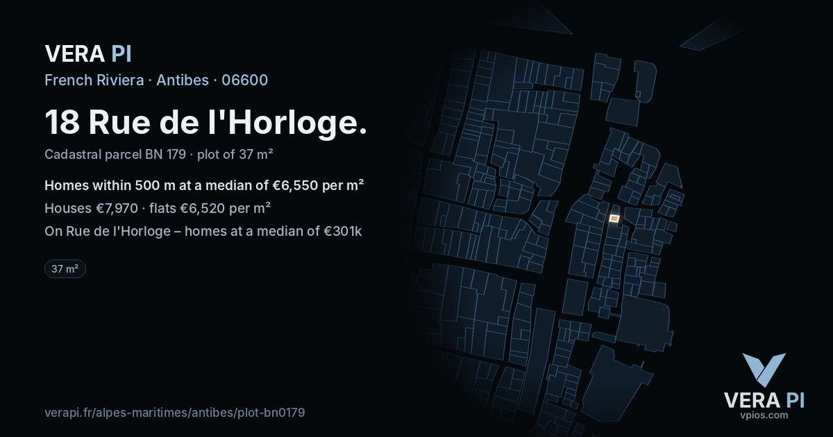18 Rue de l'Horloge, Antibes at night – the plot lit, the parcels around coloured by the prices near them