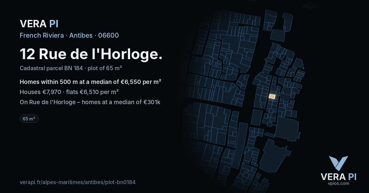 12 Rue de l'Horloge, Antibes at night – the plot lit, the parcels around coloured by the prices near them