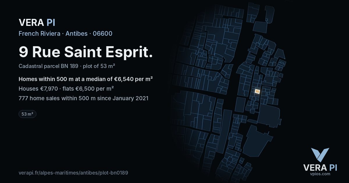 9 Rue Saint Esprit, Antibes at night – the plot lit, the parcels around coloured by the prices near them