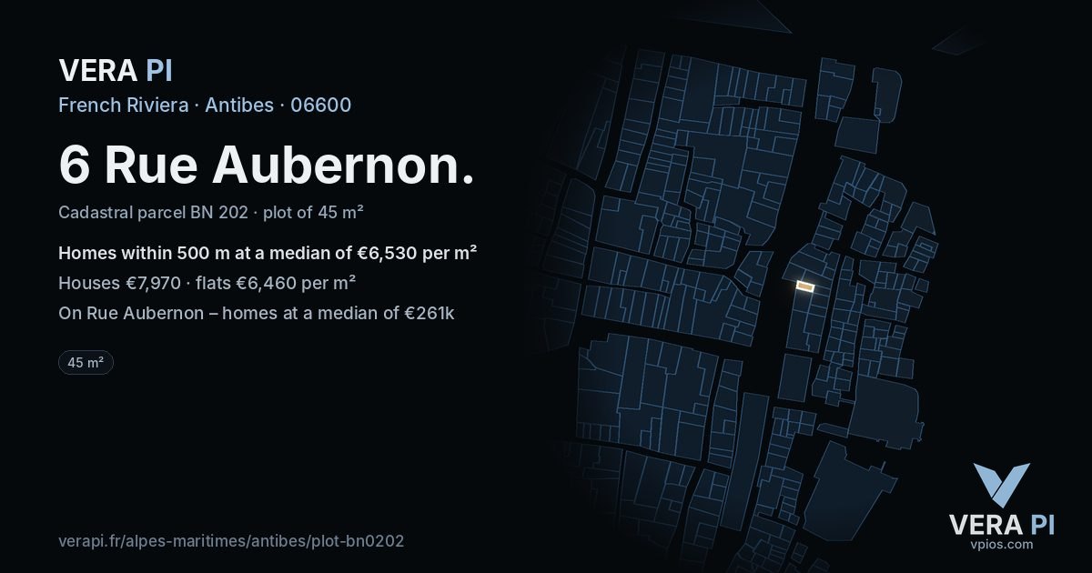 6 Rue Aubernon, Antibes at night – the plot lit, the parcels around coloured by the prices near them