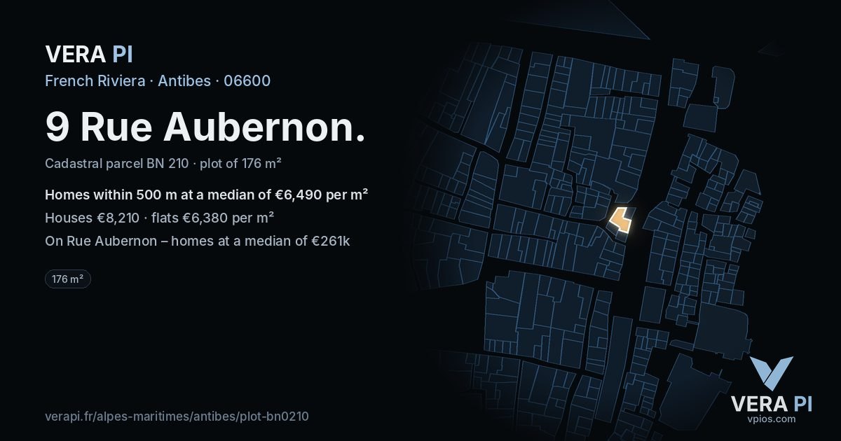 9 Rue Aubernon, Antibes at night – the plot lit, the parcels around coloured by the prices near them