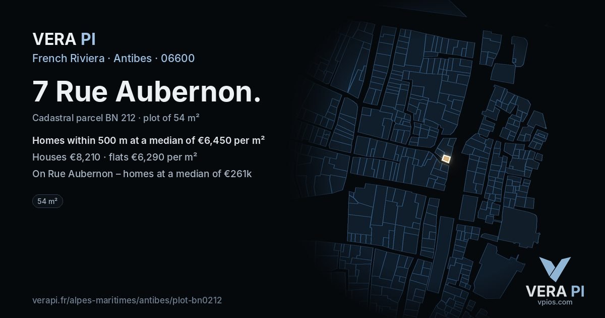 7 Rue Aubernon, Antibes at night – the plot lit, the parcels around coloured by the prices near them