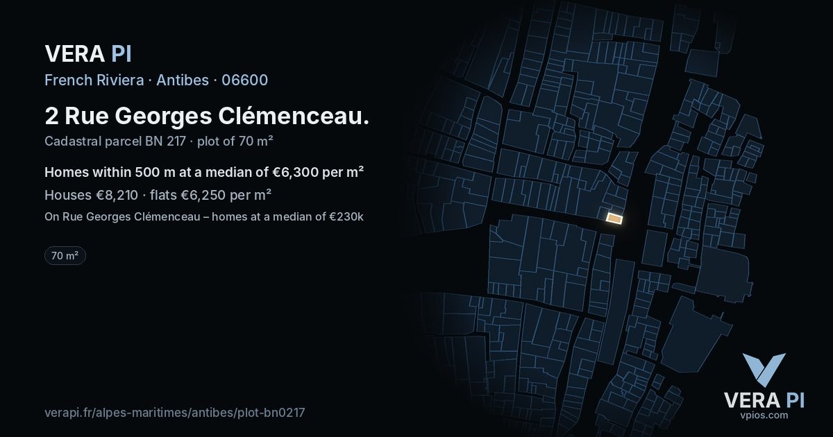 2 Rue Georges Clémenceau, Antibes at night – the plot lit, the parcels around coloured by the prices near them