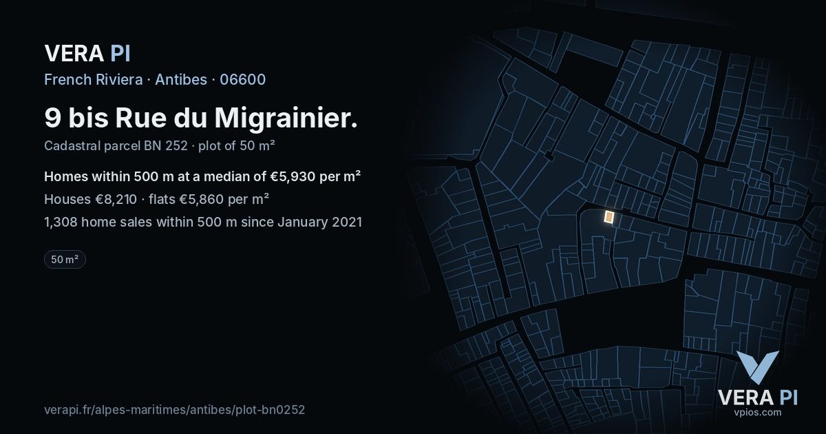 9 bis Rue du Migrainier, Antibes at night – the plot lit, the parcels around coloured by the prices near them