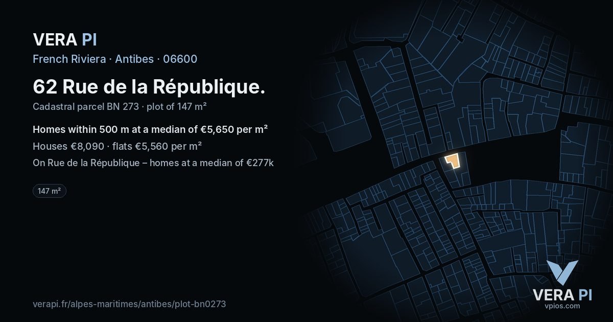 62 Rue de la République, Antibes at night – the plot lit, the parcels around coloured by the prices near them