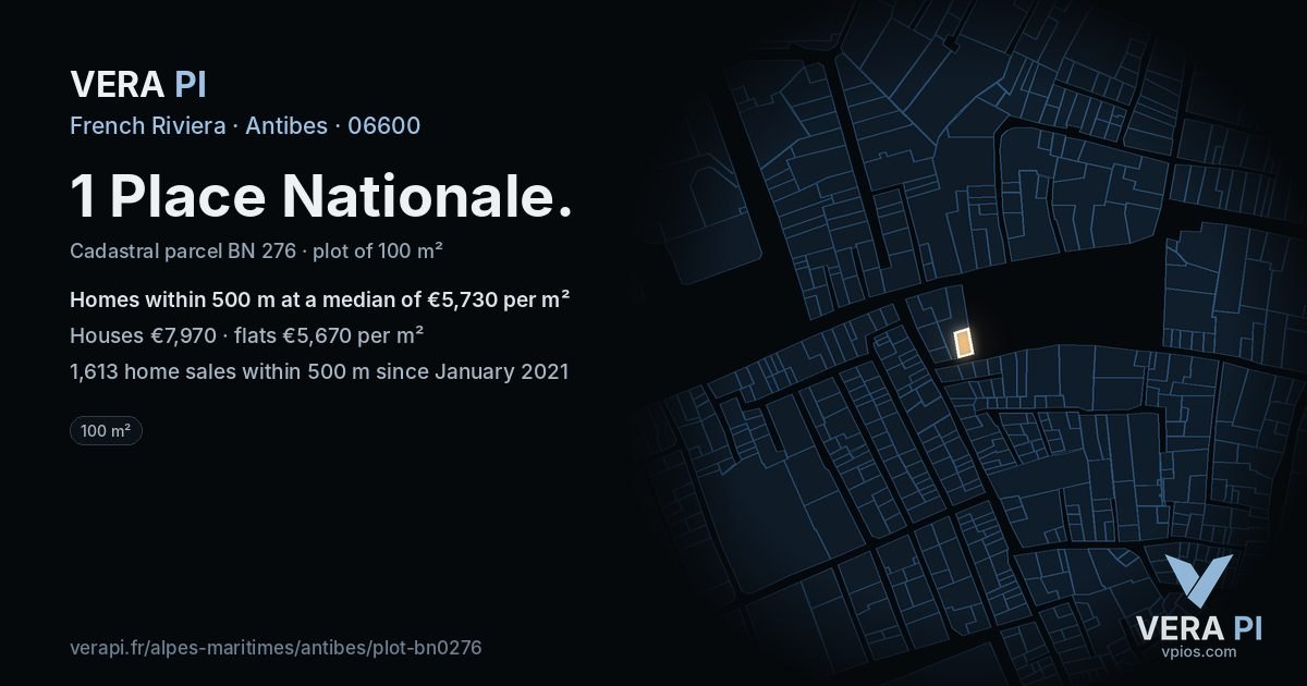 1 Place Nationale, Antibes at night – the plot lit, the parcels around coloured by the prices near them