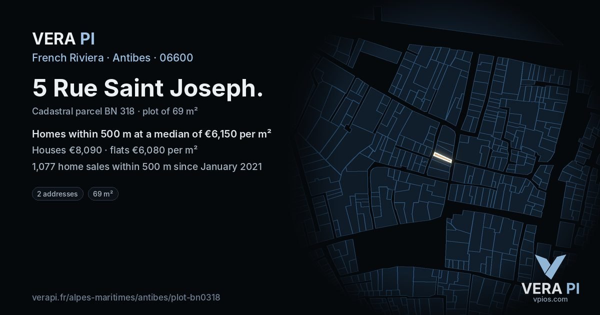 5 Rue Saint Joseph, Antibes at night – the plot lit, the parcels around coloured by the prices near them