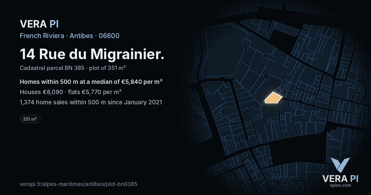 14 Rue du Migrainier, Antibes at night – the plot lit, the parcels around coloured by the prices near them