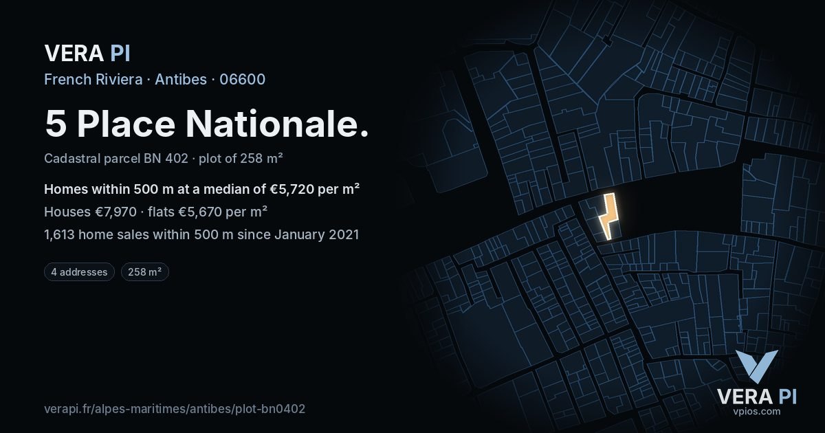 5 Place Nationale, Antibes at night – the plot lit, the parcels around coloured by the prices near them