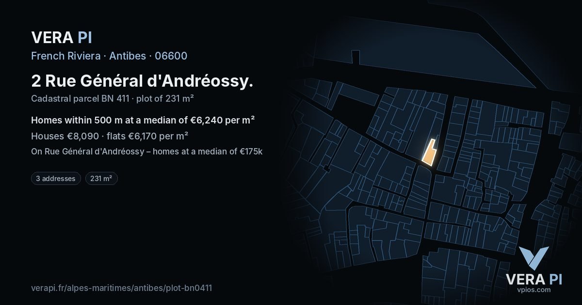 2 Rue Général d'Andréossy, Antibes at night – the plot lit, the parcels around coloured by the prices near them