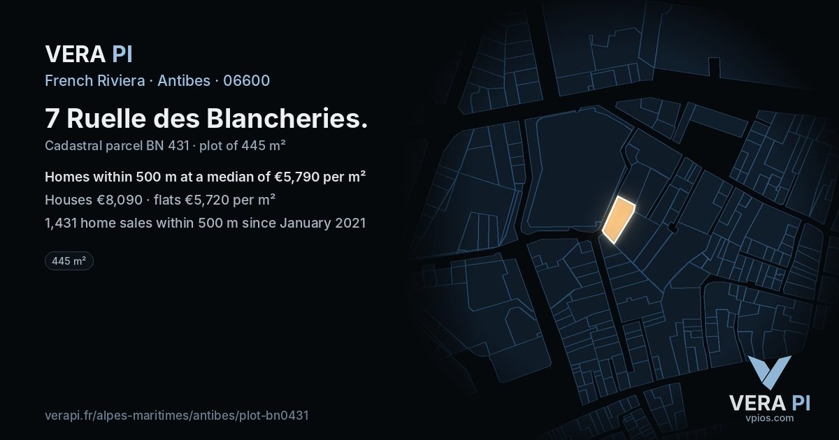 7 Ruelle des Blancheries, Antibes at night – the plot lit, the parcels around coloured by the prices near them