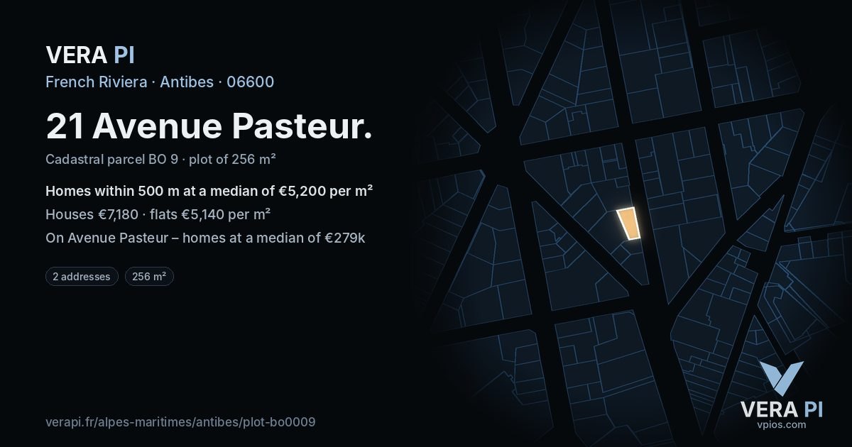 21 Avenue Pasteur, Antibes at night – the plot lit, the parcels around coloured by the prices near them