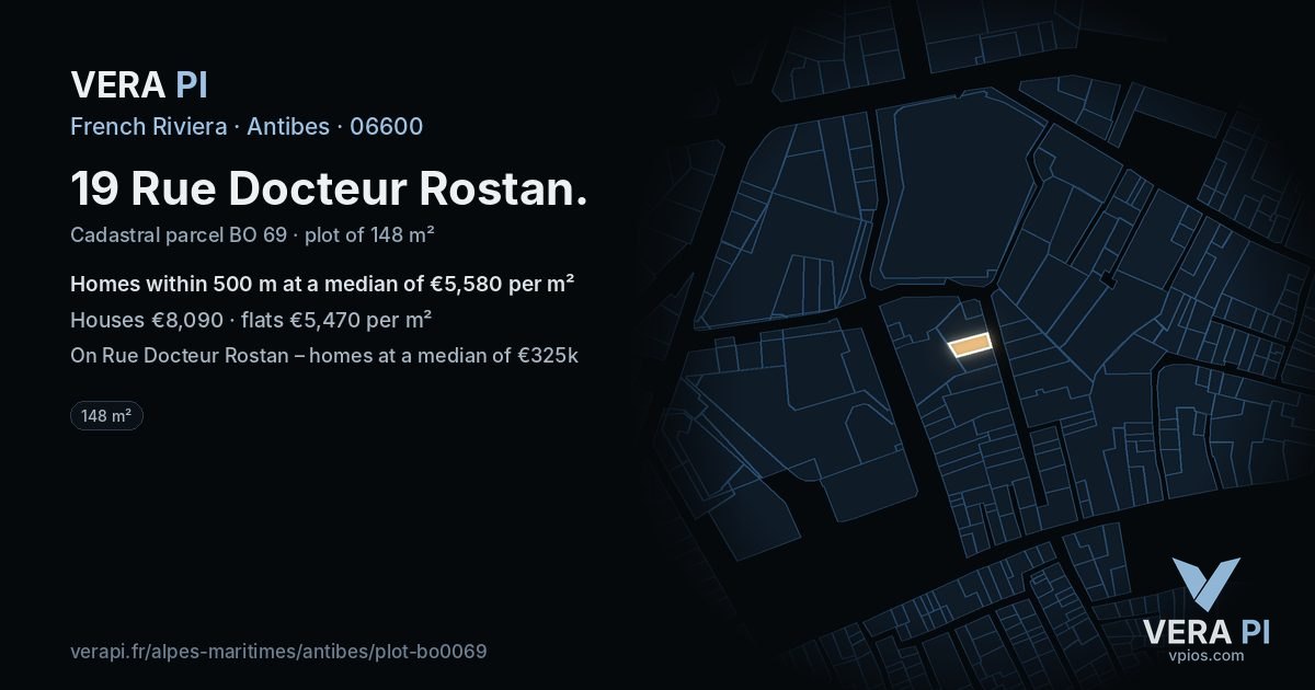 19 Rue Docteur Rostan, Antibes at night – the plot lit, the parcels around coloured by the prices near them