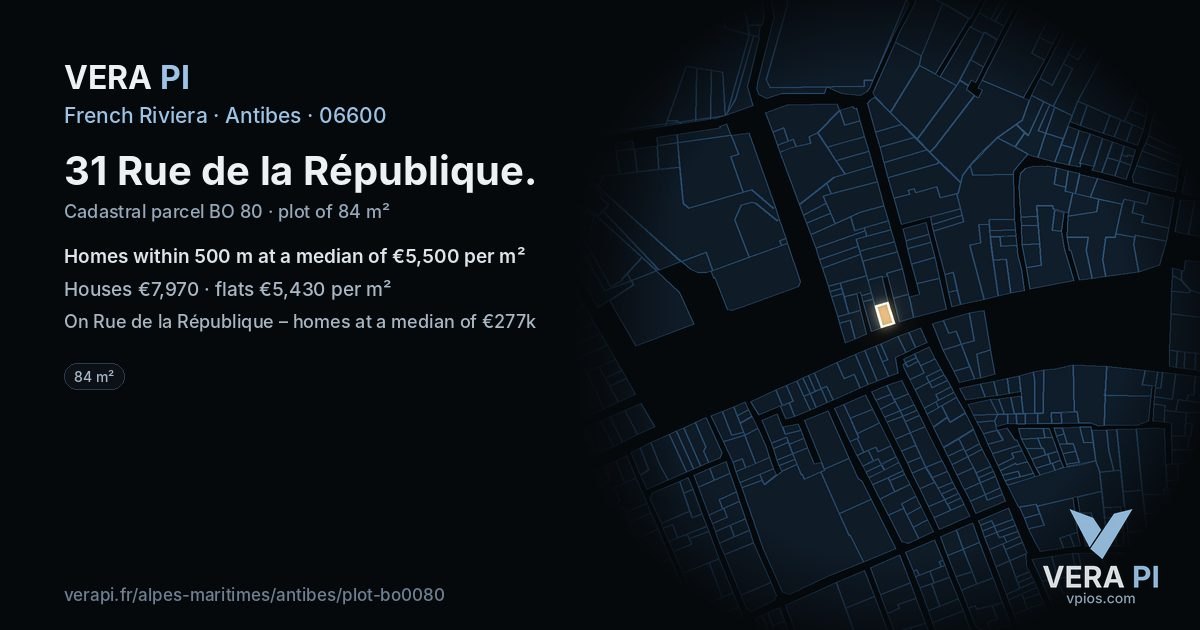 31 Rue de la République, Antibes at night – the plot lit, the parcels around coloured by the prices near them