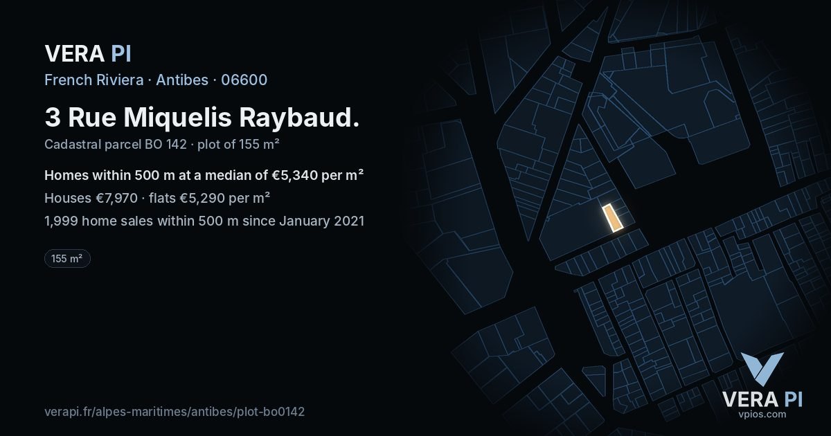 3 Rue Miquelis Raybaud, Antibes at night – the plot lit, the parcels around coloured by the prices near them
