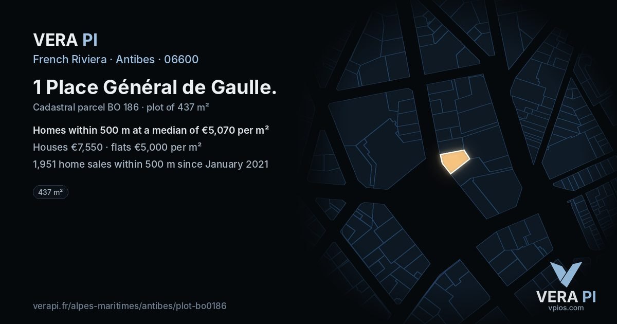 1 Place Général de Gaulle, Antibes at night – the plot lit, the parcels around coloured by the prices near them