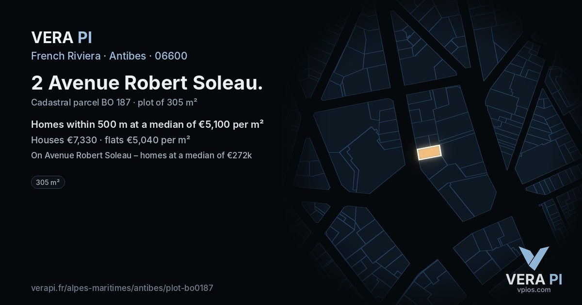 2 Avenue Robert Soleau, Antibes at night – the plot lit, the parcels around coloured by the prices near them