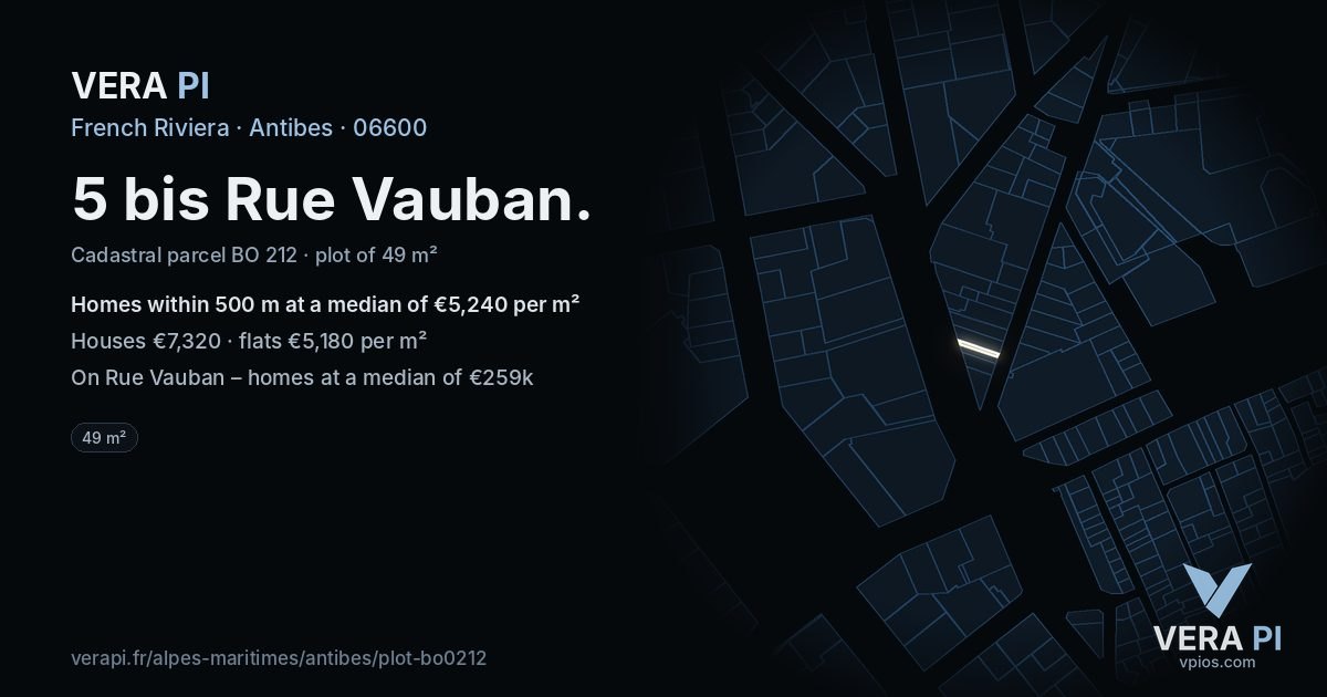 5 bis Rue Vauban, Antibes at night – the plot lit, the parcels around coloured by the prices near them