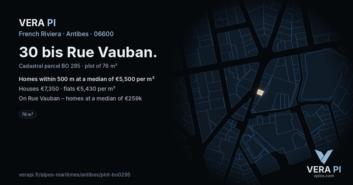 30 bis Rue Vauban, Antibes at night – the plot lit, the parcels around coloured by the prices near them